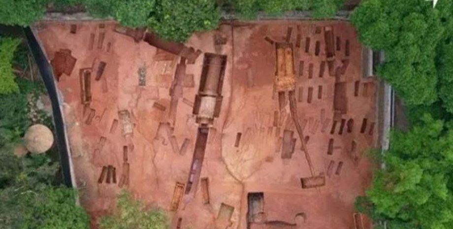 династия цен, захоронение, китай, китайская республика, раскопки, находка, археология, гробница, артефакты, захоронение