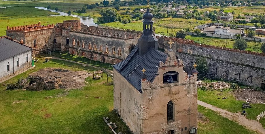 Меджибожская крепость, российские оккупанты, обстрелы, разрушения, Хмельницкая область, война РФ против Украины