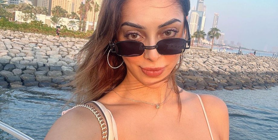 Дівчина заради хлопця переїхала в іншу країну, але він не прийшов, побачення, стосунки, курйози, цікаві історії, відео