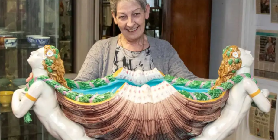 Керамическая русалка, аукционы, антикварные вещи, наследство, курьезы, хлам, Великобритания, фото