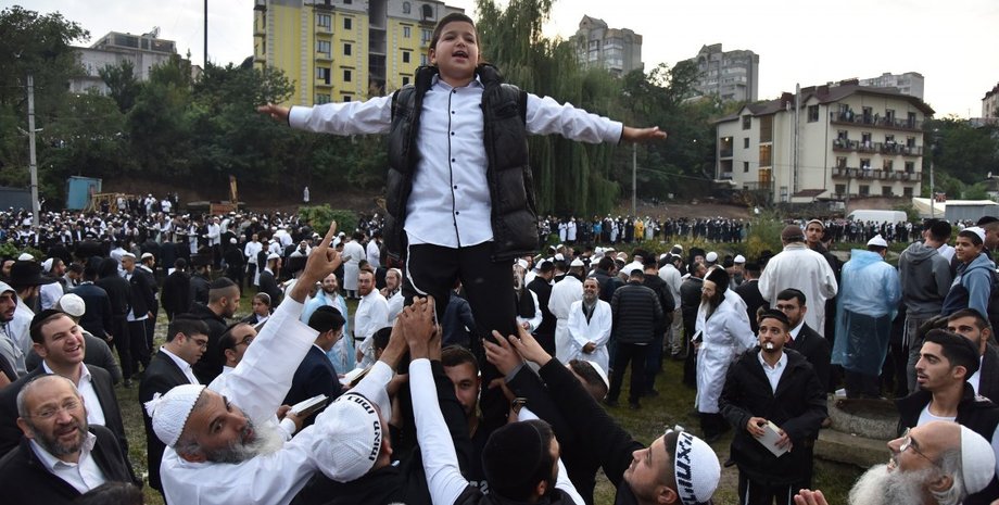 В Умани зафиксировали первые случаи COVID-19 среди хасидов