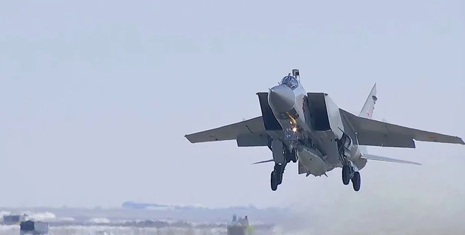 МиГ-31К и Кинжал