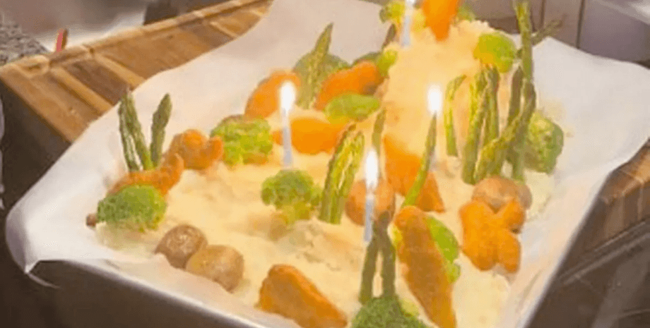 торт, свечи, овощи, блюдо