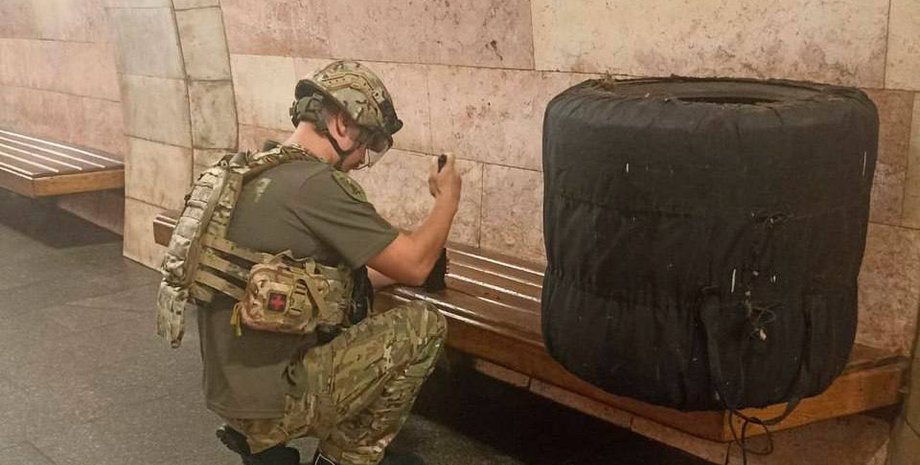 взрывотехник, метро, подозрительный предмет