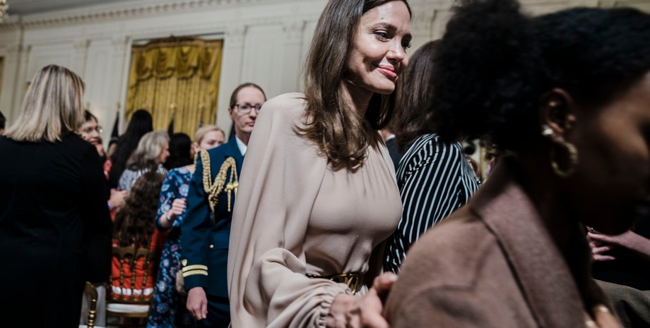 Анджелина Джоли, Белый дом, прием