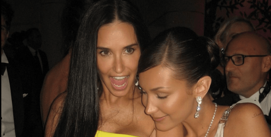 демі мур стиль, собака демі мур, каннський кінофестиваль 2024, канни 2024, бред горецкі стиліст, белла хадід