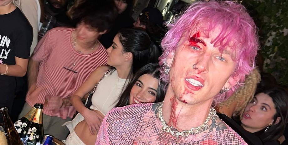 Machine Gun Kelly, колсон бейкер, машин ган келлі в крові, келих шампанського