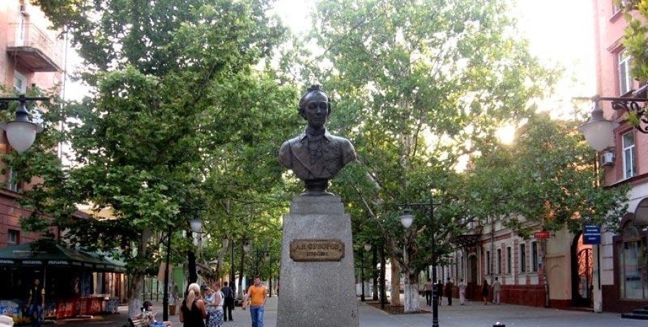 Памятник Суворову в Херсоне