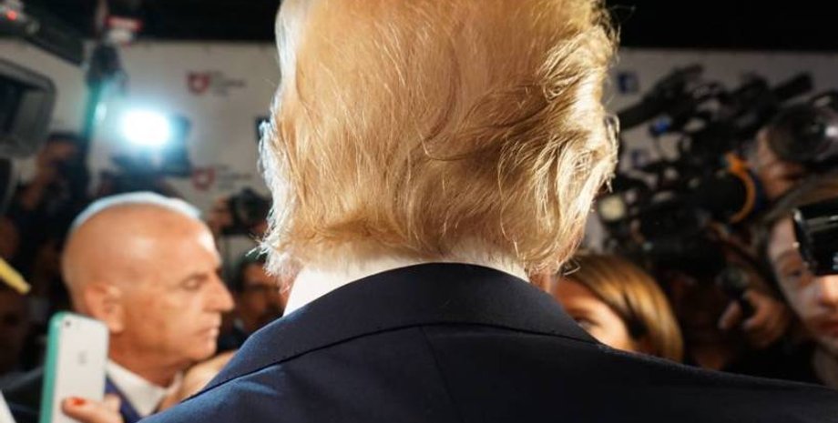 Затылок Дональда Трампа / Фото:  mic.com