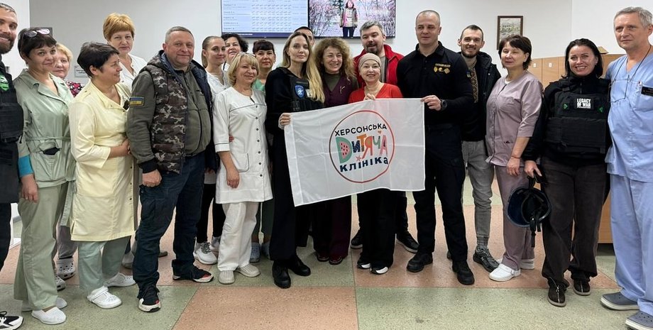 Анджеліна Джолі приїхала до Херсона
