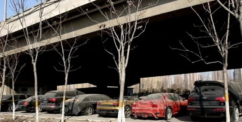 кладбище авто, элитные авто, экзотические суперкары, кладбище суперкаров, заброшенные авто