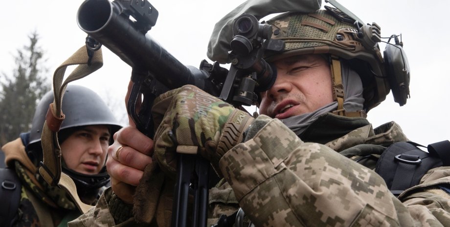 солдат, каски, оружие, фото