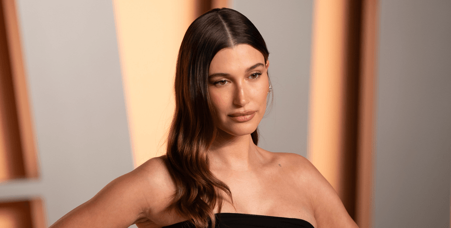 Хейли Бибер прическа