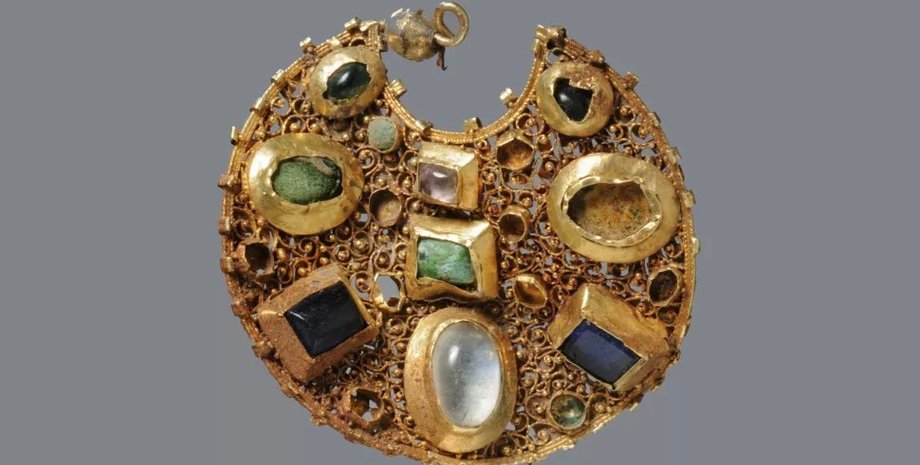 археология, клад, золото, украшения, артефакты, находка