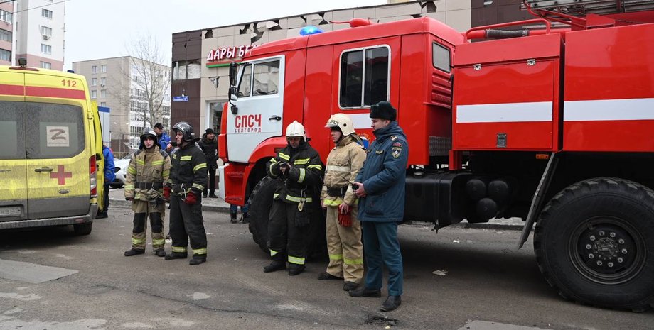 Бєлгород, ТЦ, торговий центр, удар, обстріл, Росія, РФ, руйнування, рятувальники, фото