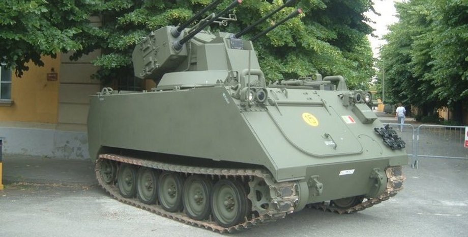 Зенітна установка SIDAM 25 на виставці