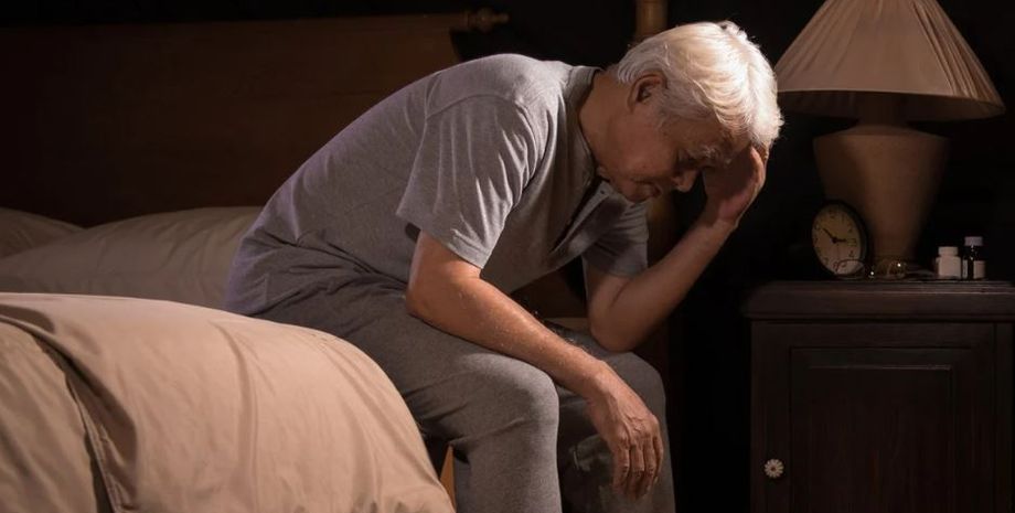 Мужчина впал в депрессию, бессонница