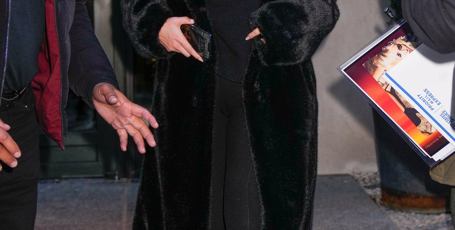 Селена Гомес парень, Селена Гомес роман, Селена Гомес отношения, Селена Гомес болезнь, Селена Гомес волчанка