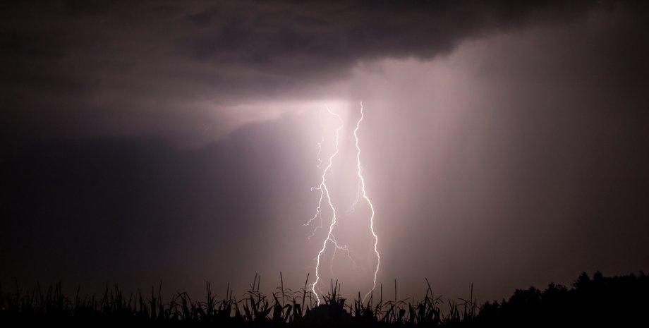 молнии, вспышки, удары, жизнь