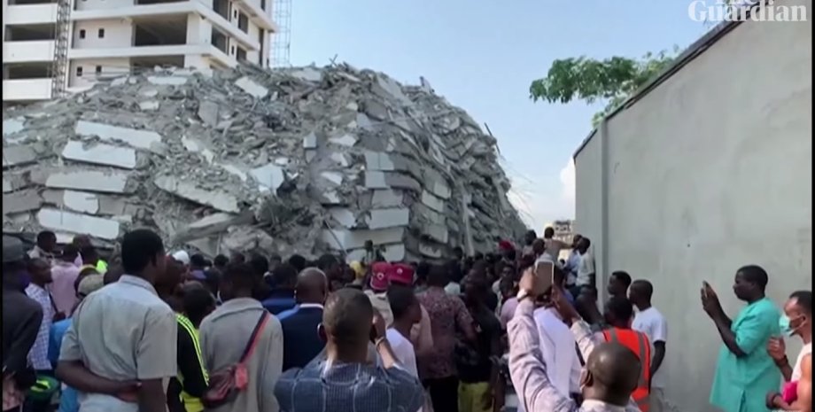 У Лагосі обвалився 21-поверховий будинок