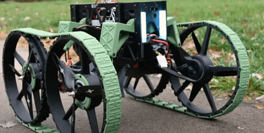 Робот-трансформер c технологией БпЛА