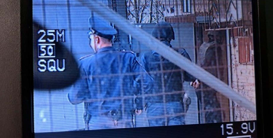 ГРУшников привезли на суд в касках и бронежилетах / Фото: facebook.com/alyona.shevchuk