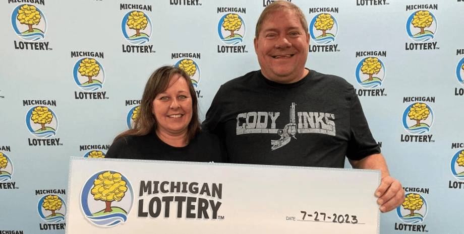 Переможці лотереї, лотерея, приз, зірвала джекпот, виграла на день народження чоловіка, дізналися по смс,