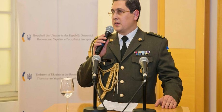 Андрій Ткачук, колишній військовий аташе в Австрії, Ткачук