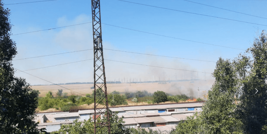 Мариуполь, дым, пожар, пожар в Мариуполе, база ВС РФ в Мариуполе