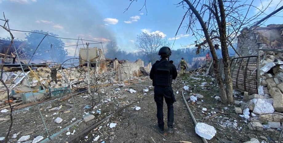 Последствия атаки в селе Моначиновка Харьковской области