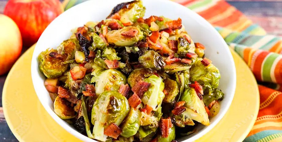 брюссельская капуста, бекон, яблоки, рецепт