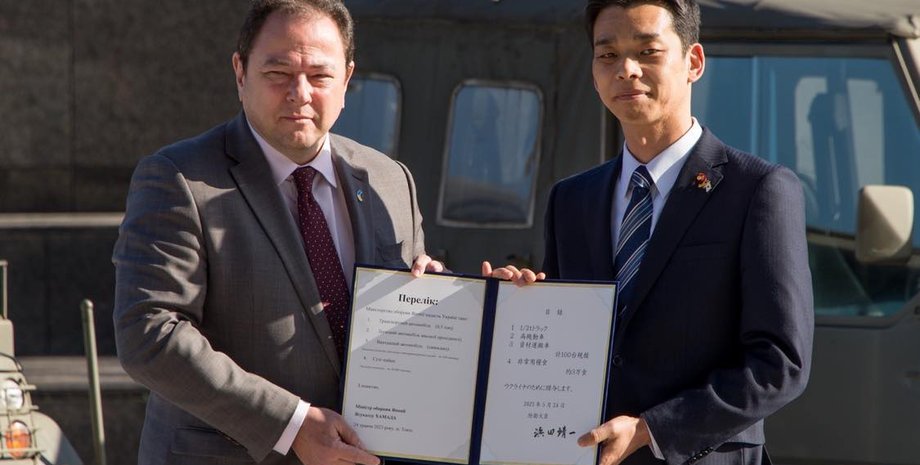 посол України в Японії, Японія допомогла Україні, військова допомога Україні від Японії, посол України в Токіо Сергій Корсунський