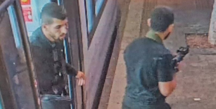 Вооруженные автоматом террористы в Яффо, 1 октября 2024 терористы, теракт, Яффо, Тель-Авив, Израиль