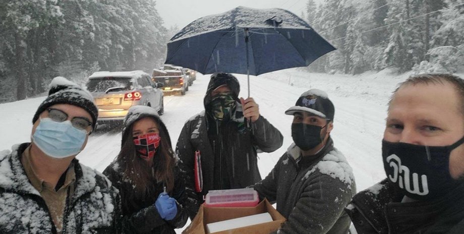 США, прививки, пандемия коронавируса, водители, вакцина