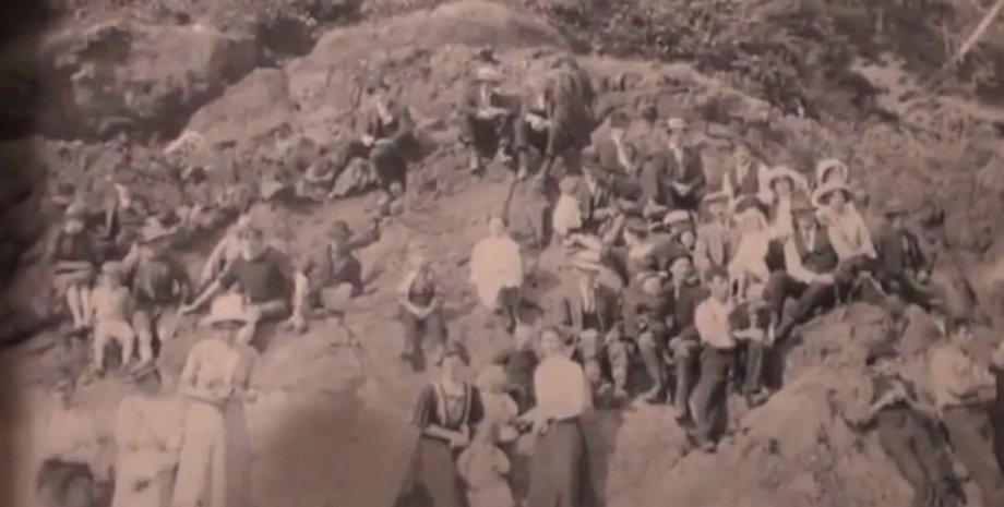 Путешественник во времени, снимок, фото, необычное фото, внешний вид, из другого времени, другой век, сделан в Канаде, серфер