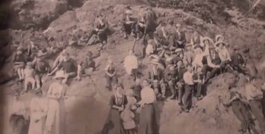 Путешественник во времени Путешественник во времени, снимок, фото, необычное фото, внешний вид, из другого времени, другой век, сделан в Канаде, серфер