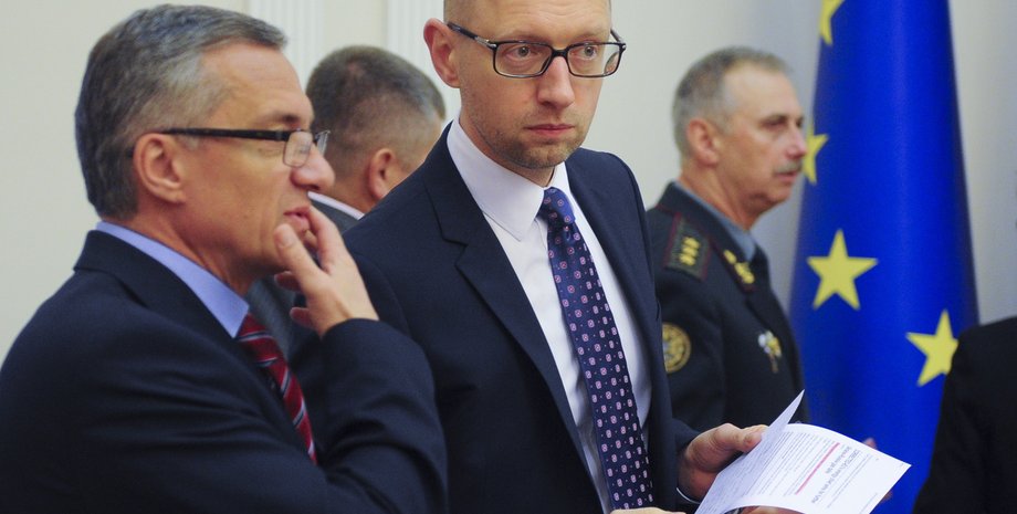 Министр финансов Александр Шлапак и премьер Арсений Яценюк / kmu.gov.ua