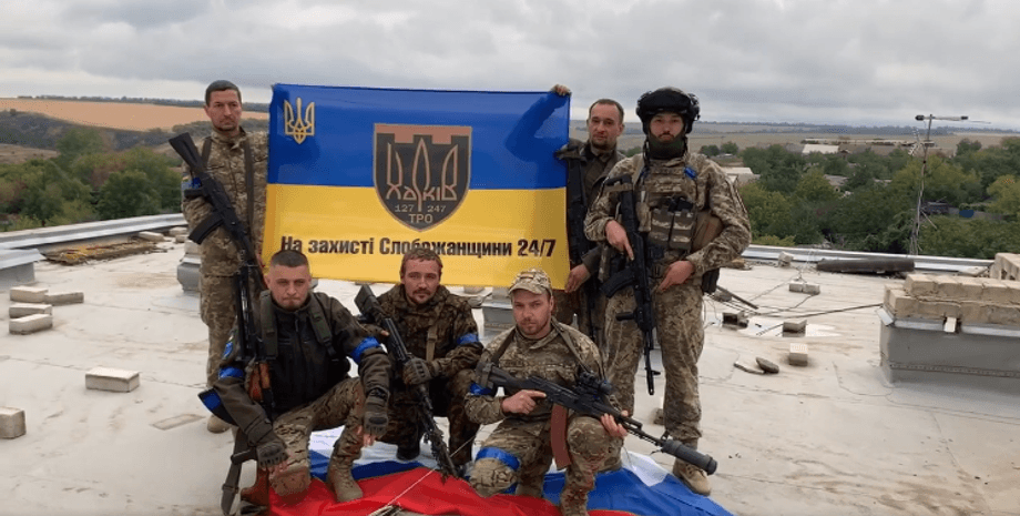 прапор України, звільнені міста, міста України