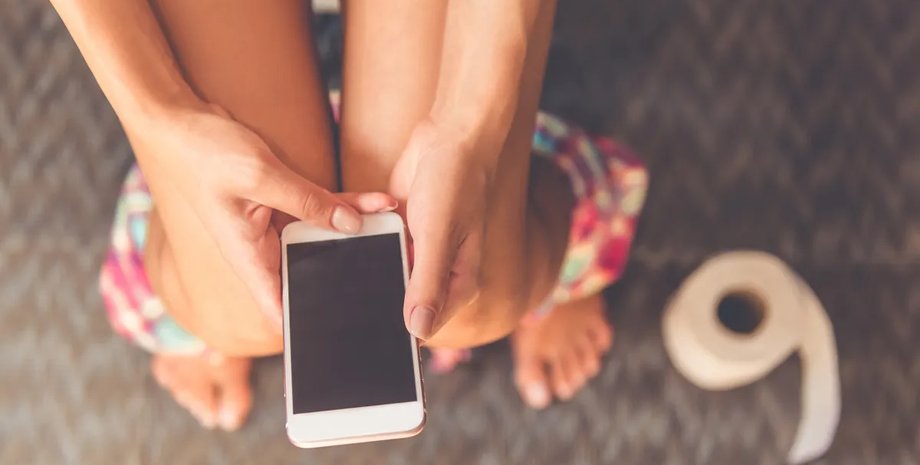 телефон у туалеті