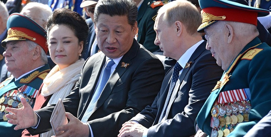 Владимир путин и Си Цзиньпин на военном параде в Москве / Фото пресс-службы Кремля