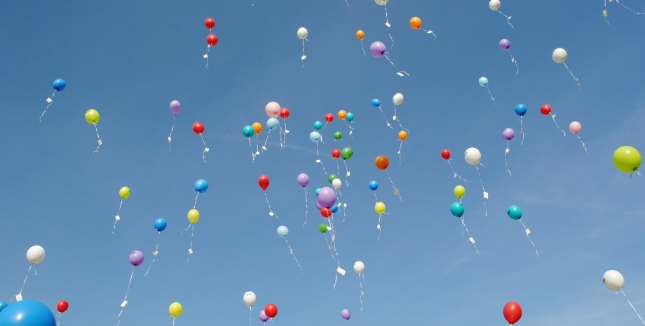 Повітряні кулі, повітряні кульки, кульки в небі, повітряні кулі в небі