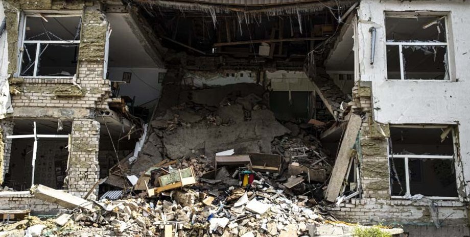 После удара по Орехову погибла пара железнодорожников