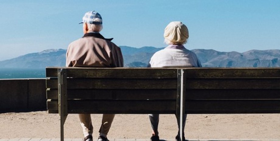 пожилые люди, старики