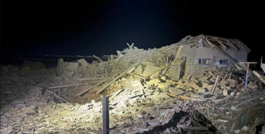 Атака по Запорізькому району 25 грудня - зруйновані будинки, є постраждалі Увечері 25 грудня російські війська завдали авіаційних ударів по Запорізькому району
