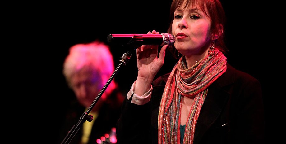 Сюзанн Вега, американская певица, певица, песня про Мариуполь, поддержка Украины