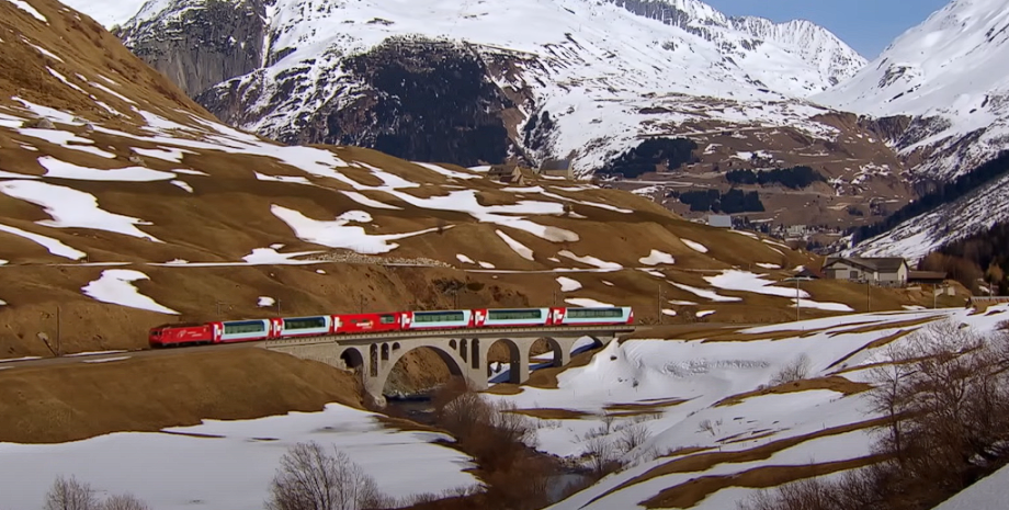 Glacier Express, самый медленный скоростной поезд, Ледниковый экспресс, туристы, отдых, путешествия, Альпы, горы