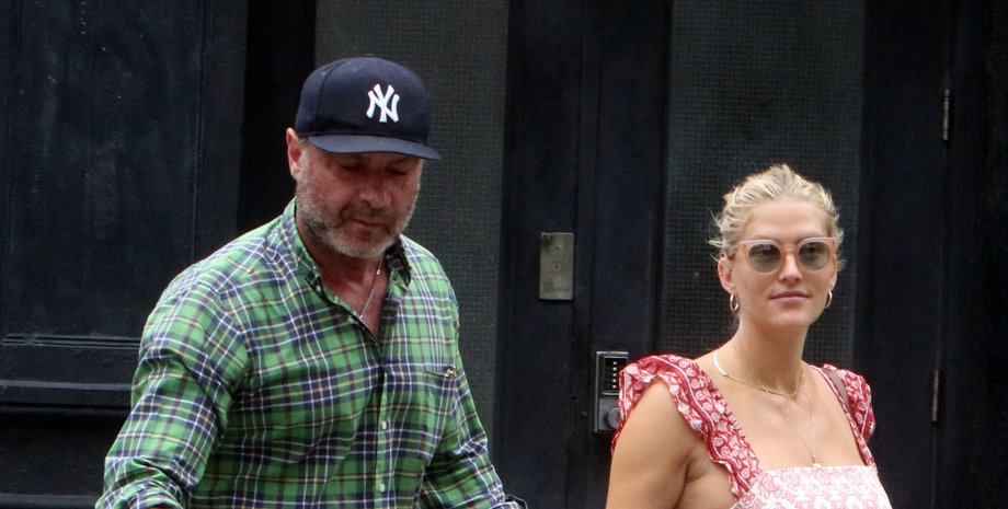 Лиев Шрайбер и Тейлор Нейсен, лиев шрайбер стал отцом в третий раз, девушка лиева шрайбера, рождение ребенка