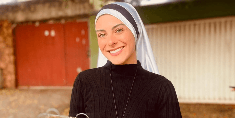 "Тепер тільки Ісус": модель покинула гламурне життя і шоубіз та стала черницею