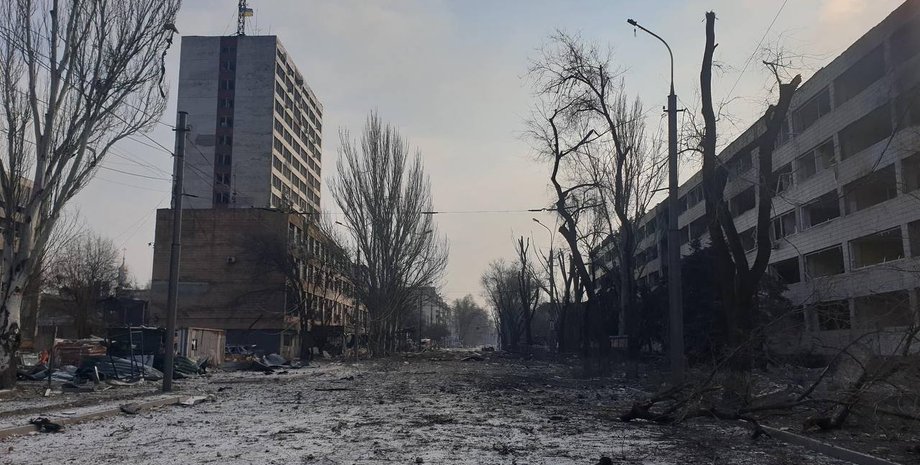 маріуполь, вулиця, будинки, сніг, руйнування, дерева