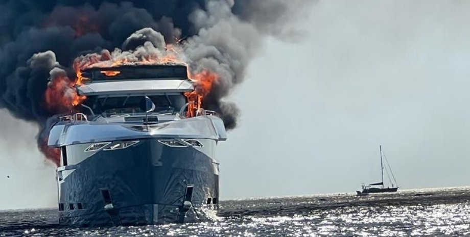 Паоло Скудьєрі, яхта, яхта згоріла, італійський мільйонер